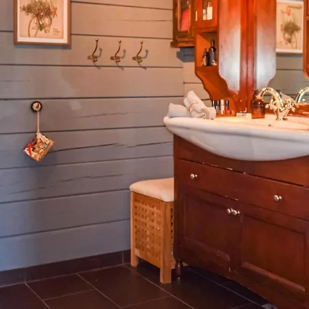 Awesome In With Jacuzzi